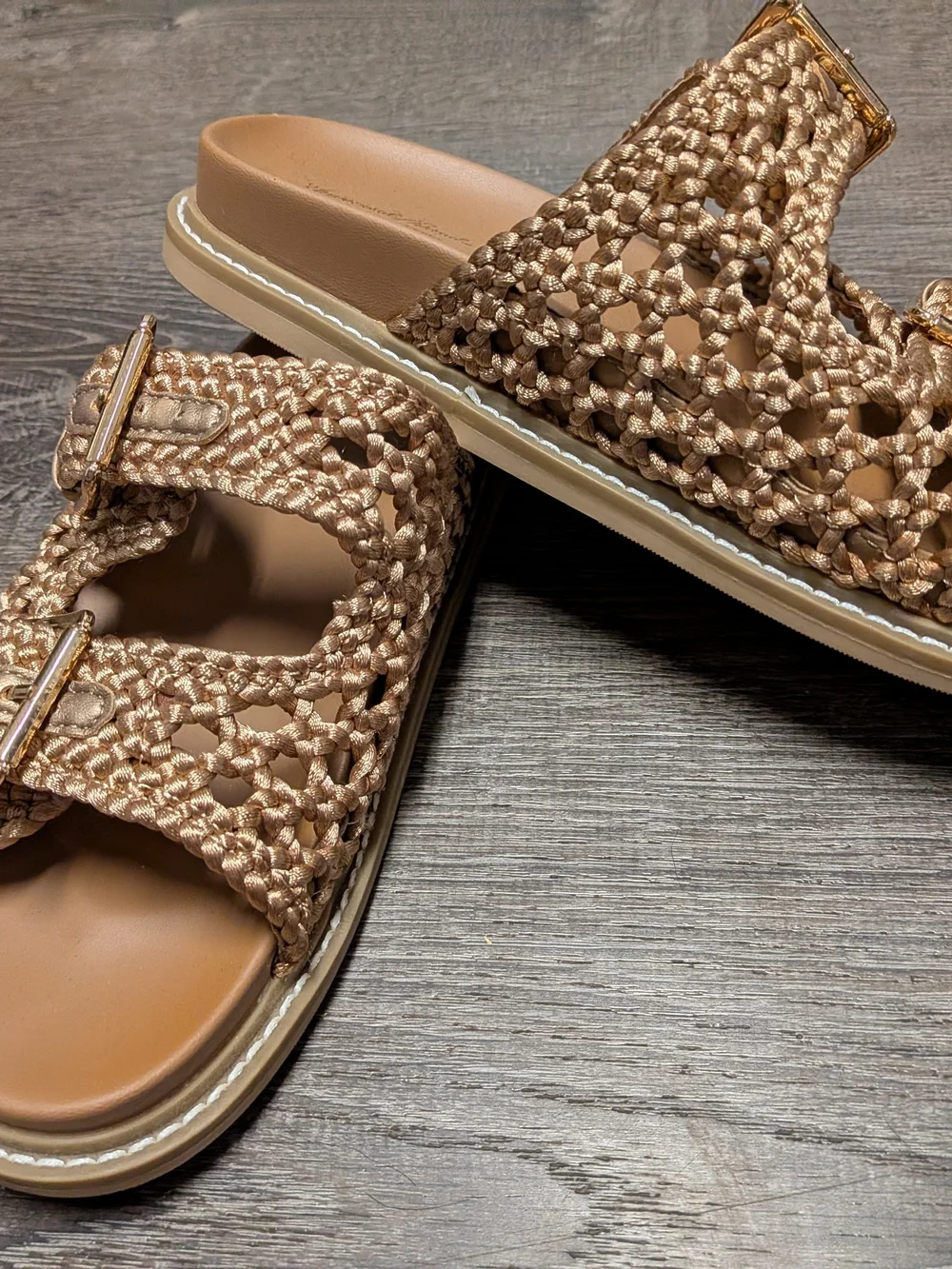 Universal Thread Braided Woven Double-Buckle Slide Sandal in Metallic Tan Size 7
